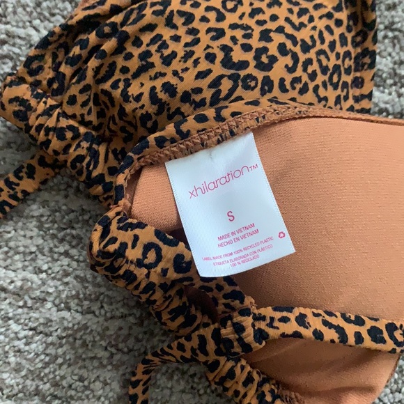 Hi!! Cross back cheetah print swim suit, Size S - Picture 2 of 3
